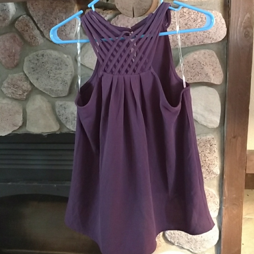 Nwot!!  Flirty flowy deep purple top by Rue 21